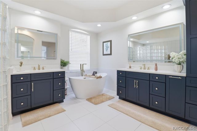 384 N Hambletonian Drive, Inverness, FL 34453