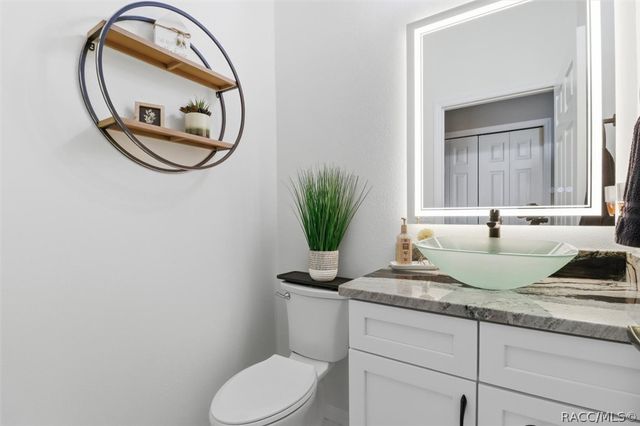 384 N Hambletonian Drive, Inverness, FL 34453