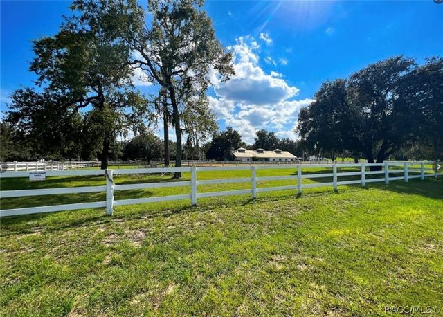 384 N Hambletonian Drive, Inverness, FL 34453