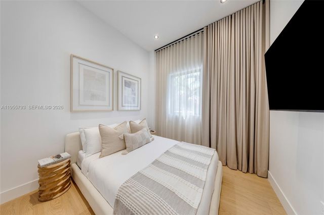 1000 NW 9th Ct, Miami, FL 33136