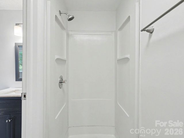 9416 Lexington Circle, Charlotte, NC 28213