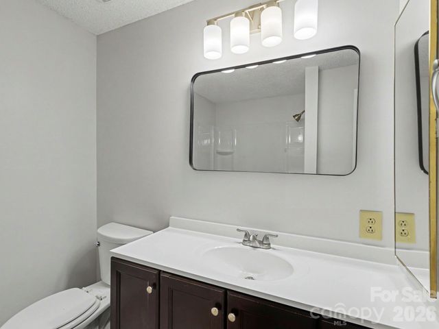 9416 Lexington Circle, Charlotte, NC 28213