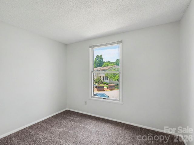 9416 Lexington Circle, Charlotte, NC 28213