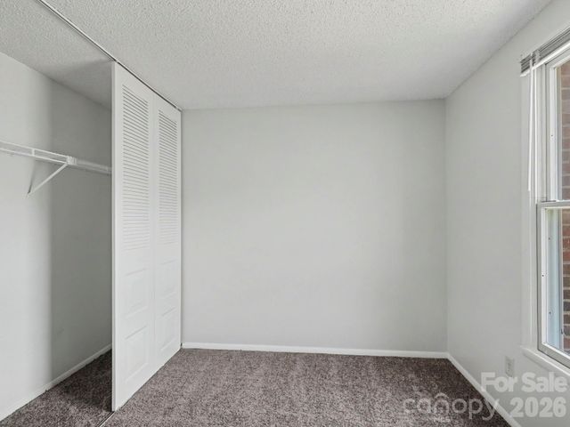 9416 Lexington Circle, Charlotte, NC 28213