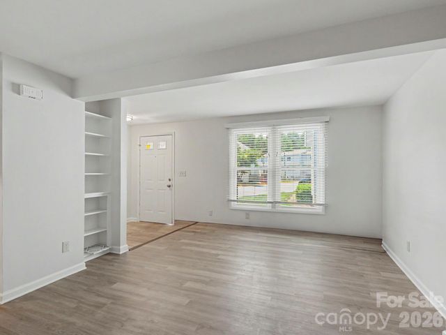 9416 Lexington Circle, Charlotte, NC 28213