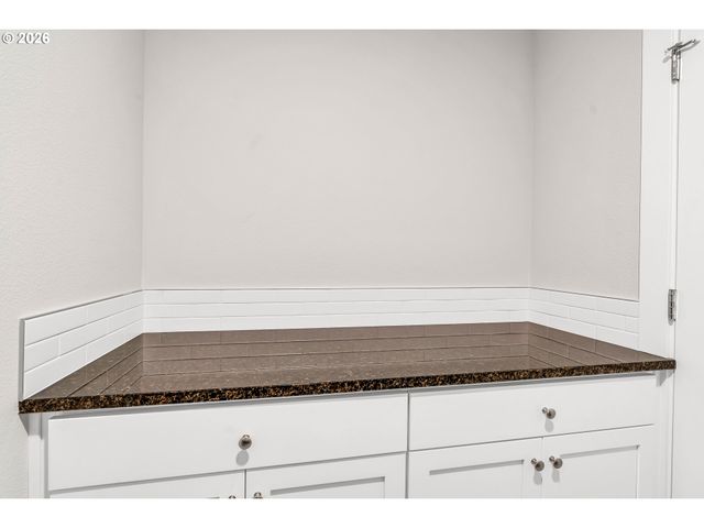 14342 Sw 165TH Ave, Portland, OR 97224