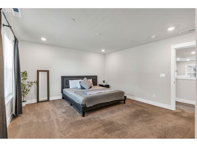 14342 Sw 165TH Ave, Portland, OR 97224