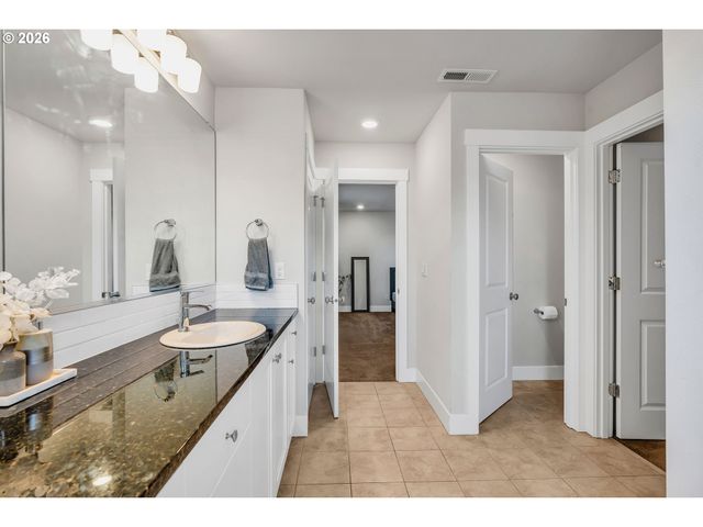 14342 Sw 165TH Ave, Portland, OR 97224
