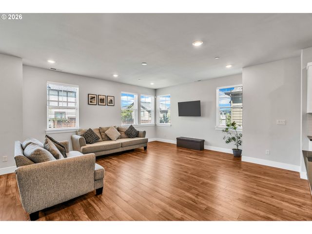 14342 Sw 165TH Ave, Portland, OR 97224