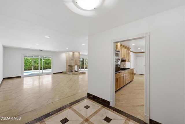 5919 Rolling Road, Woodland Hills, CA 91367