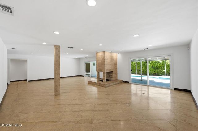5919 Rolling Road, Woodland Hills, CA 91367