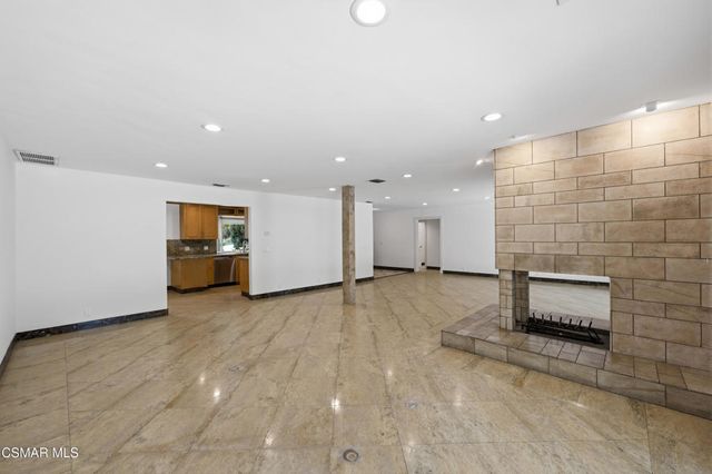 5919 Rolling Road, Woodland Hills, CA 91367