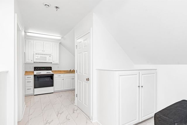 2216 Estates Rd, Baton Rouge, LA 70808