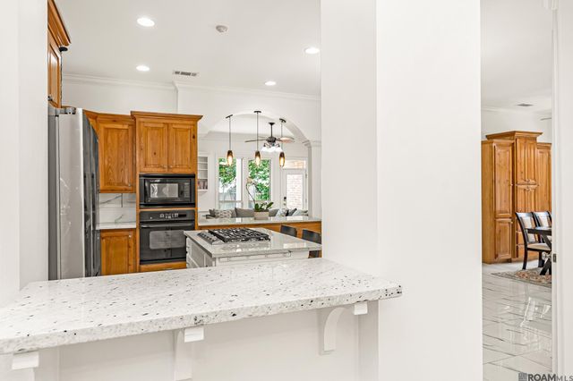 2216 Estates Rd, Baton Rouge, LA 70808