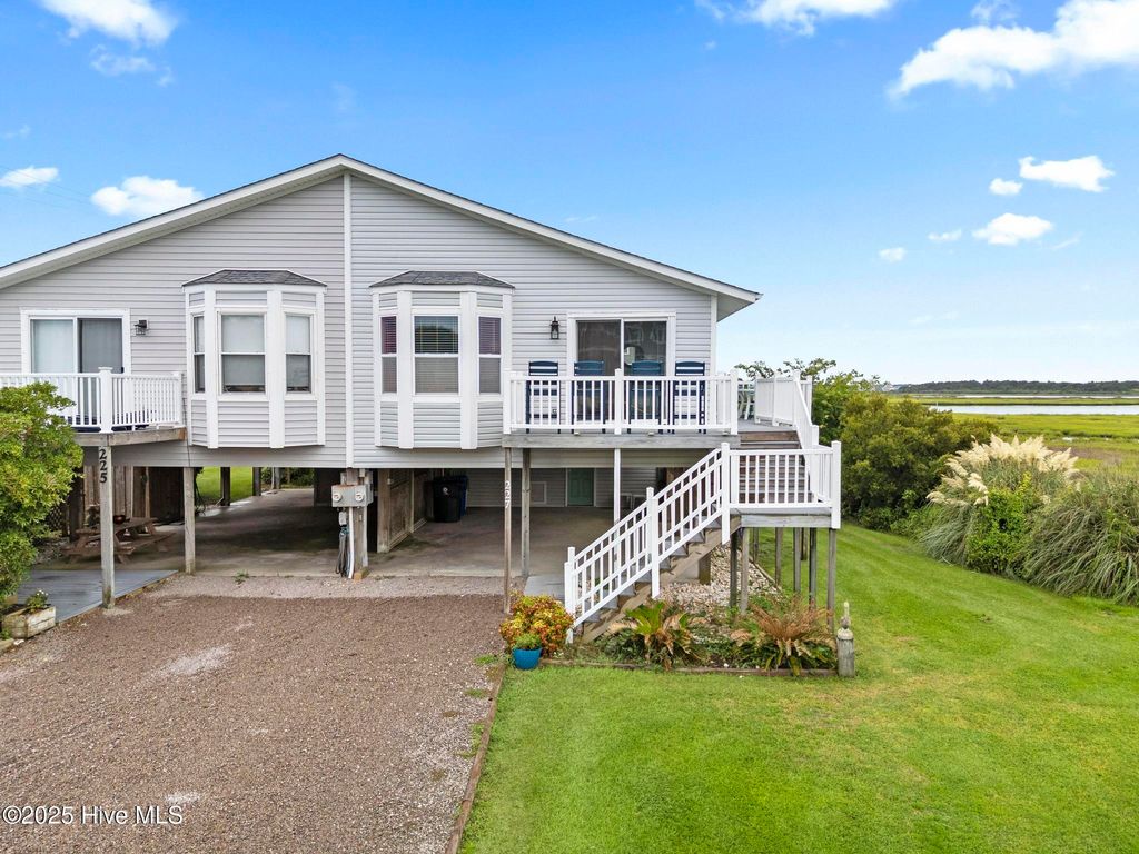 227 Coastal Drive, N Topsail Beach, NC 28460