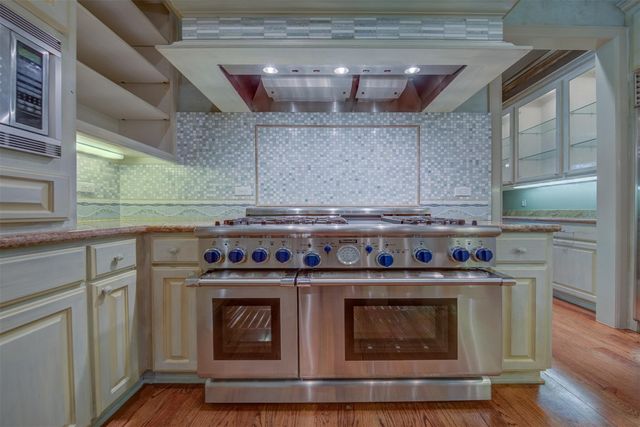 3903 Tennyson Street, West University Place, TX 77005