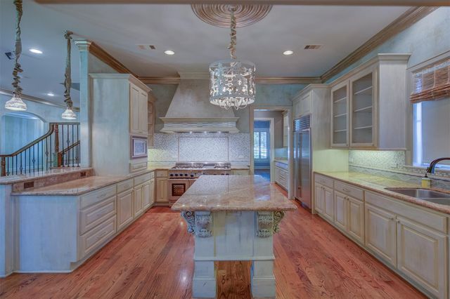 3903 Tennyson Street, West University Place, TX 77005