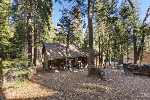 8717 Old State Road, Wofford Heights, CA 93285