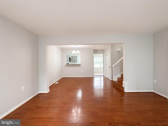 326 CAPE DR SE, Washington, DC 20019