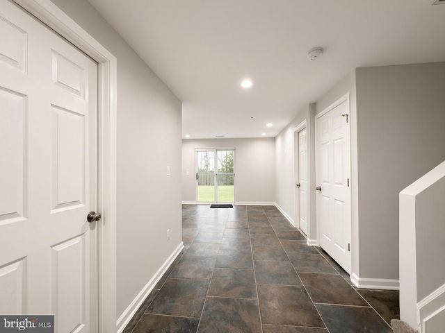 326 CAPE DR SE, Washington, DC 20019