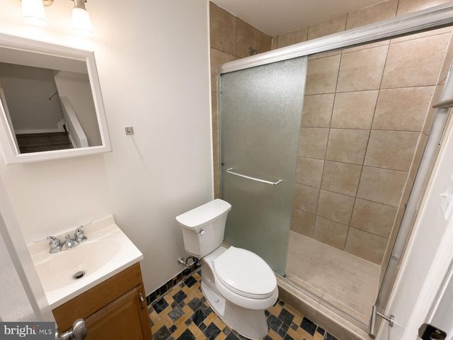 326 CAPE DR SE, Washington, DC 20019