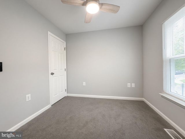 326 CAPE DR SE, Washington, DC 20019