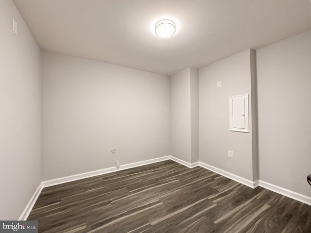 326 CAPE DR SE, Washington, DC 20019