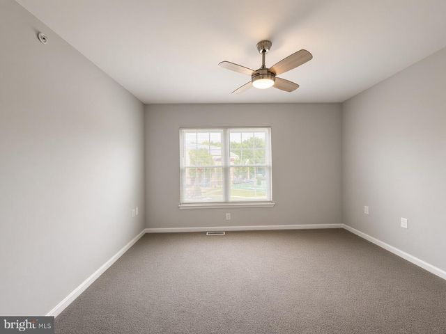 326 CAPE DR SE, Washington, DC 20019