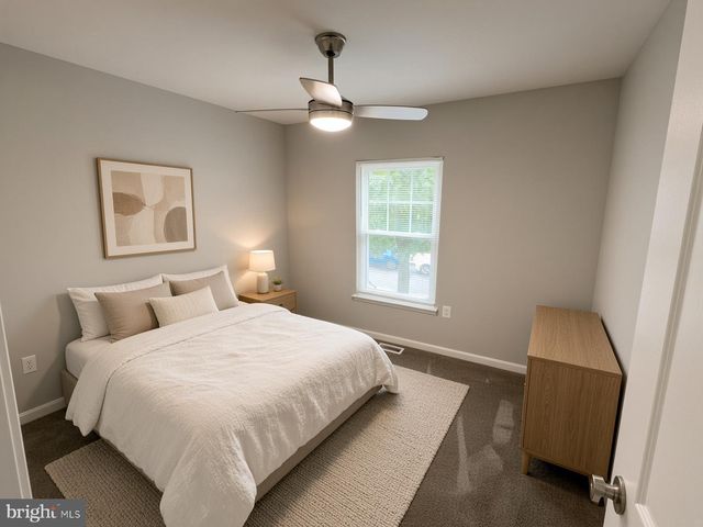 326 CAPE DR SE, Washington, DC 20019