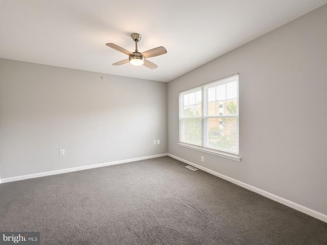 326 CAPE DR SE, Washington, DC 20019
