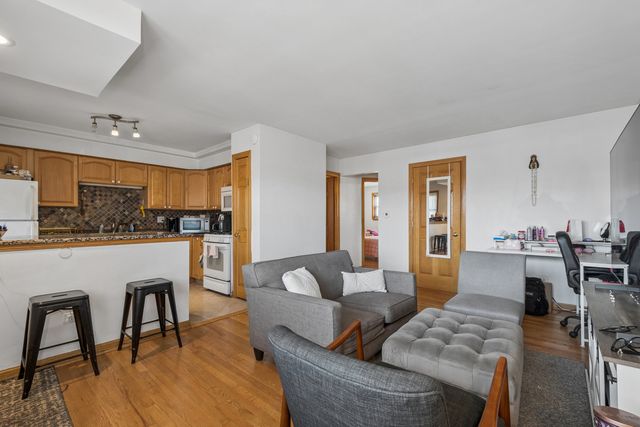 4416 N Kostner Avenue 2C, Chicago, IL 60630