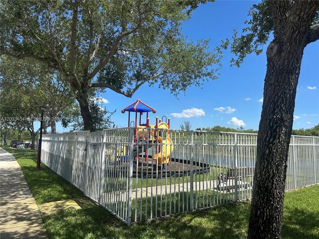 4311 SW 160th Avenue 105, Miramar, FL 33027