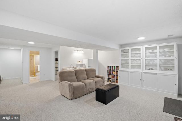 4096 CHAMPIONSHIP CT, Annandale, VA 22003