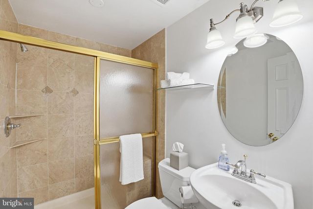 4096 CHAMPIONSHIP CT, Annandale, VA 22003