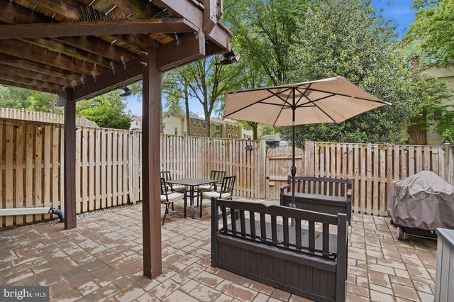 4096 CHAMPIONSHIP CT, Annandale, VA 22003
