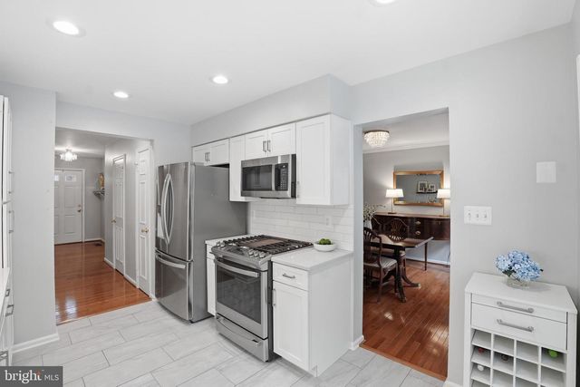 4096 CHAMPIONSHIP CT, Annandale, VA 22003