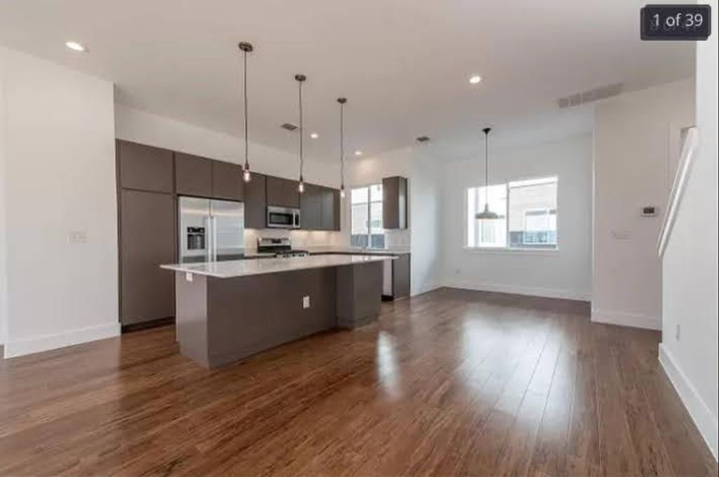 1801 E 2nd ST 8, Austin, TX 78702