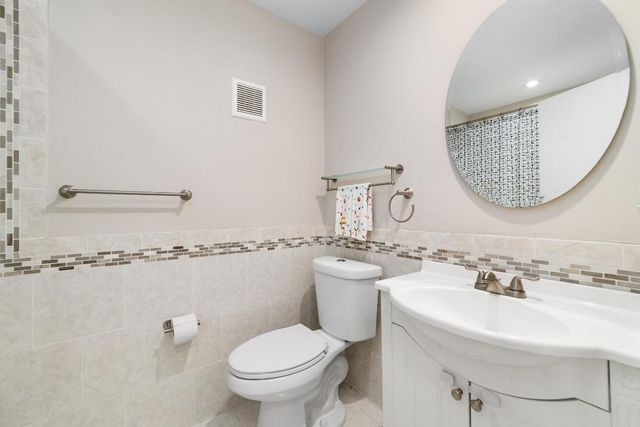 1060 Cedar Creek Way, Davie, FL 33325