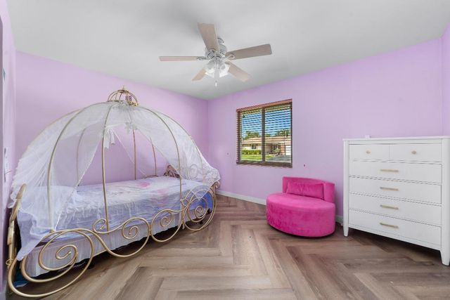 1060 Cedar Creek Way, Davie, FL 33325