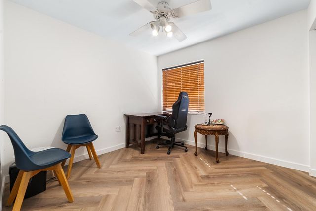 1060 Cedar Creek Way, Davie, FL 33325