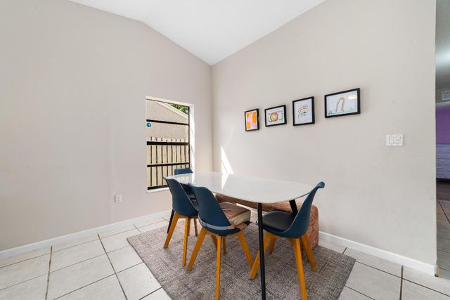 1060 Cedar Creek Way, Davie, FL 33325