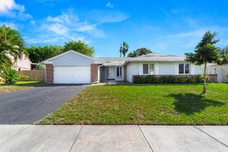 1060 Cedar Creek Way, Davie, FL 33325