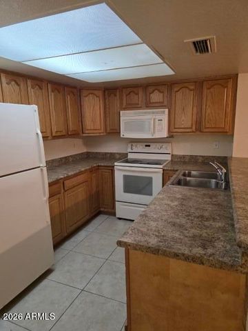 4730 W NORTHERN Avenue 1147, Glendale, AZ 85301