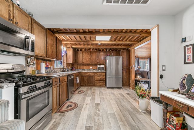 29450 Sloan Street, Klamath Falls, OR 97601