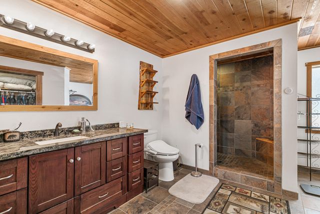 29450 Sloan Street, Klamath Falls, OR 97601