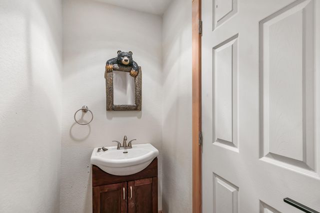 29450 Sloan Street, Klamath Falls, OR 97601