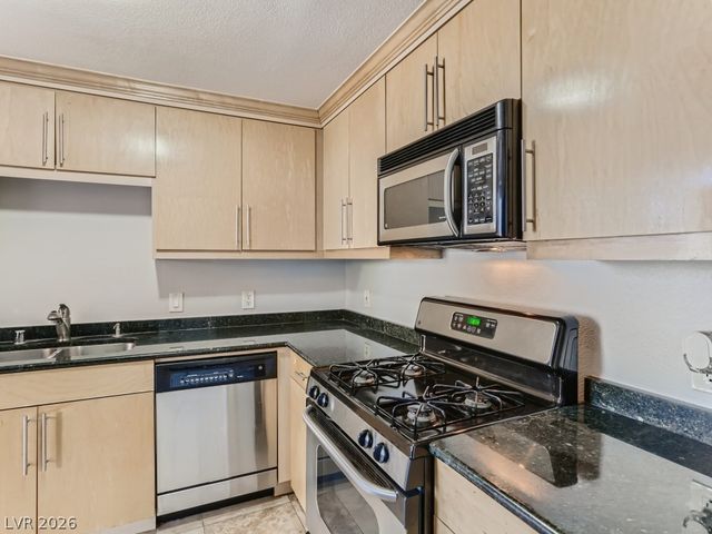 260 East Flamingo Road 220, Las Vegas, NV 89169