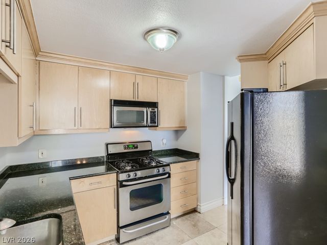 260 East Flamingo Road 220, Las Vegas, NV 89169