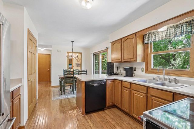5728 Regency Hills DRIVE, Mount Pleasant, WI 53406