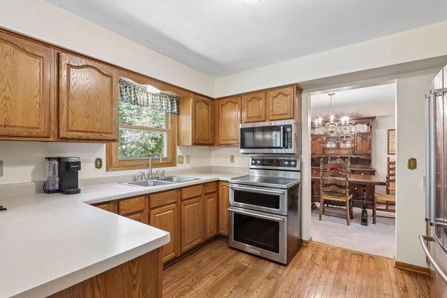 5728 Regency Hills DRIVE, Mount Pleasant, WI 53406
